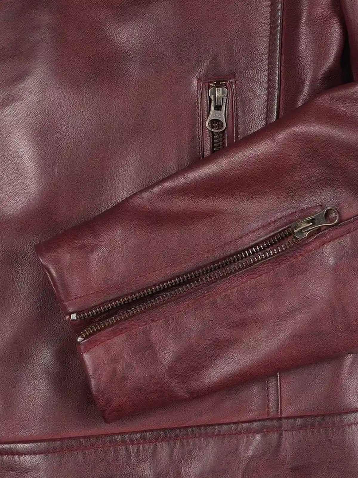 Close-up of zipper and detailing on Men’s Maroon Café Racer Leather Jacket